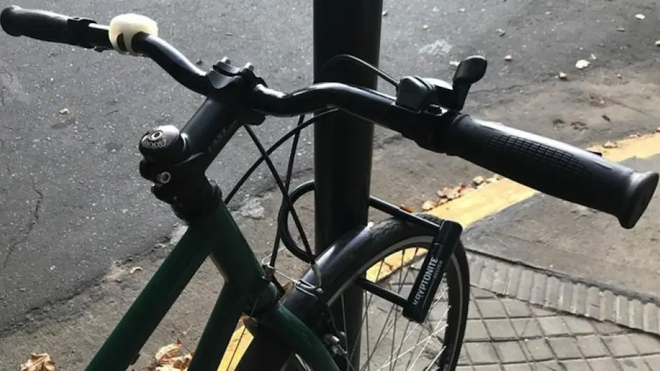 Avanzó el proyecto para regular el estacionamiento de bicicletas y monopatines