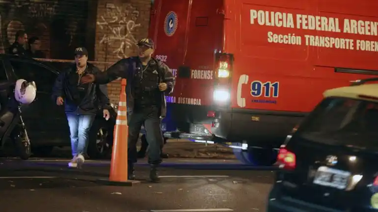 Detuvieron a una policía acusada de matar a su hija de un disparo