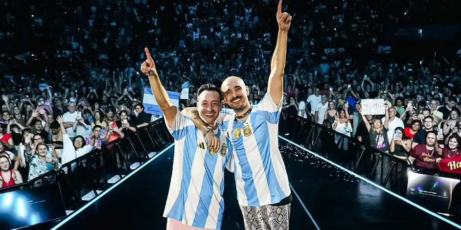 Luciano Pereyra y Abel Pintos se despidieron del Luna Park después de 34 años.