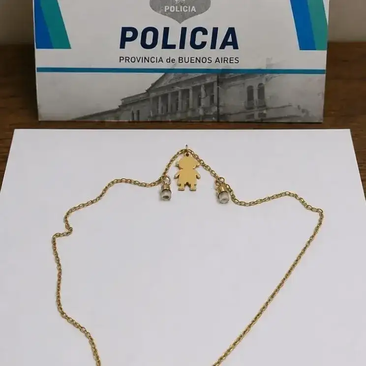 Intentó robarle una cadena de oro a una mujer y fue detenido tras escapar en bicicleta