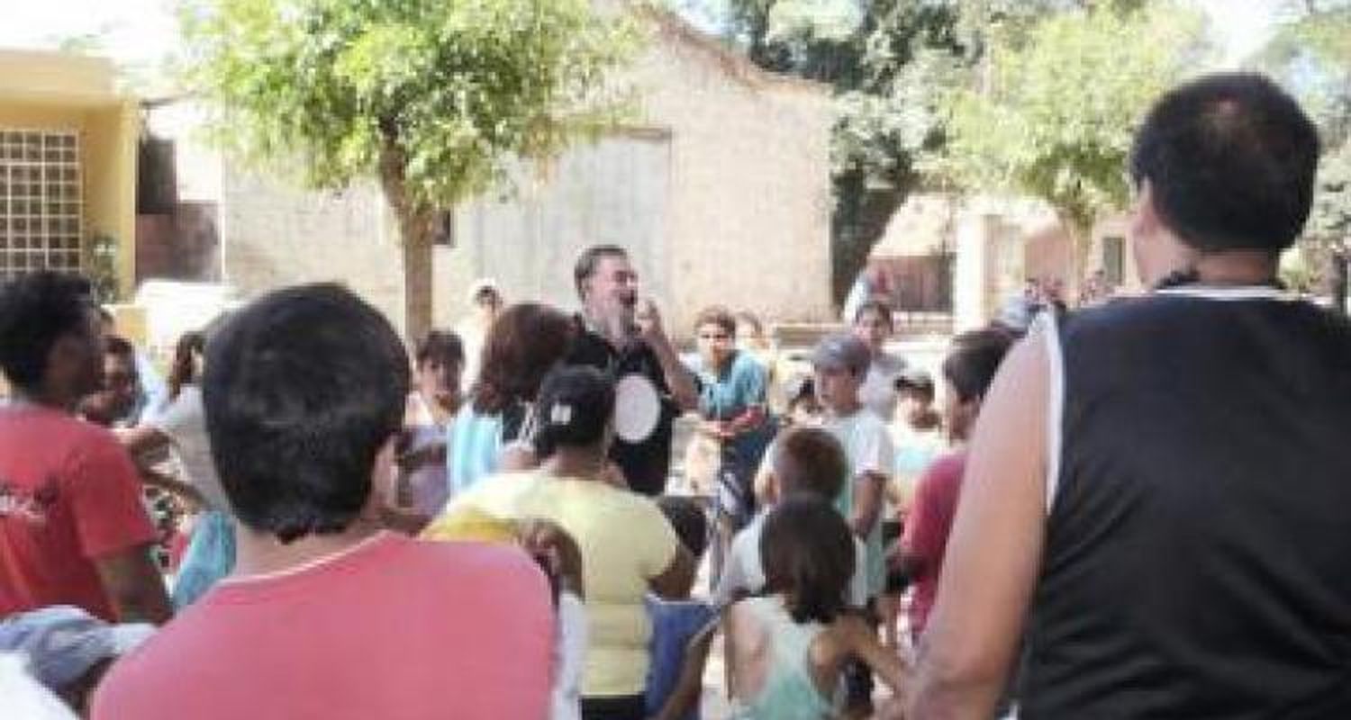 Castells “conurbaniza” la protesta