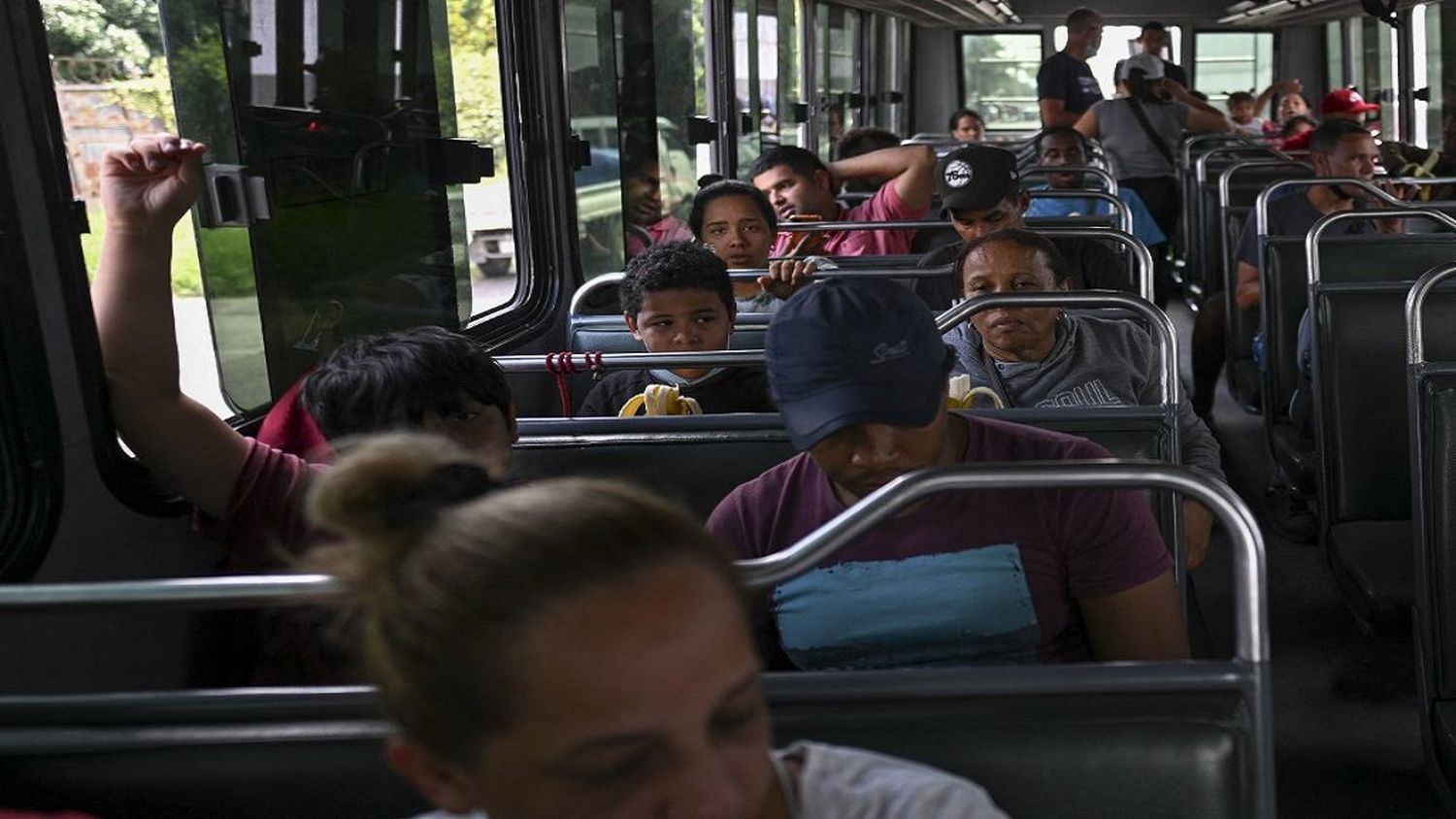 CAPTURAN a dos responsables de disparar contra autobús de migrantes venezolanos en México