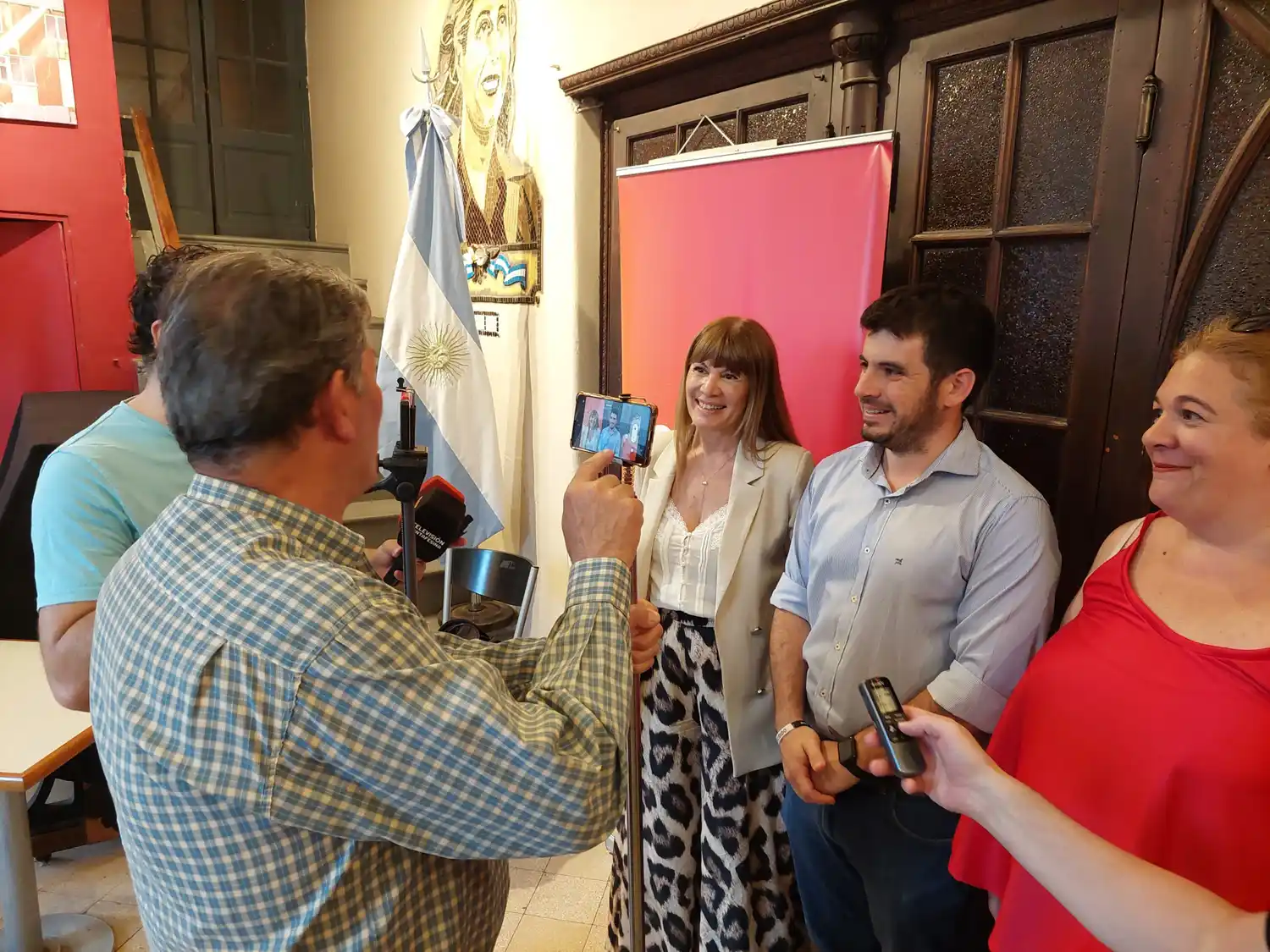 Rueda de prensa de la ministra Rueda junto al intendente Chiarella y Gabriela Bertazzo (INT). Foto: MVT.