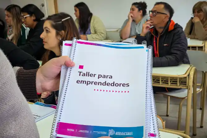 Comenzó con gran concurrencia la capacitación para emprender