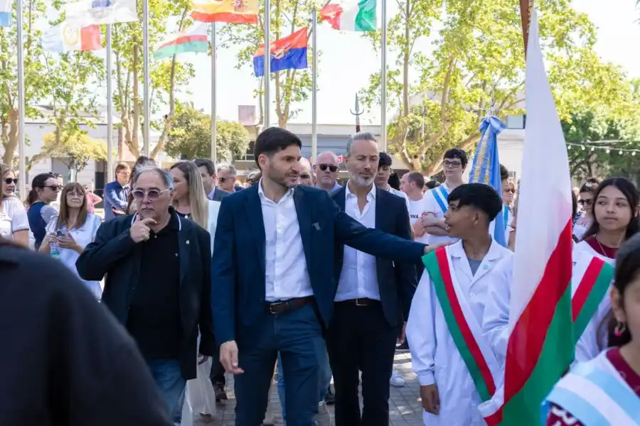 Pullaro recorrió este domingo localidades de los departamentos Caseros, Rosario y San Martín
