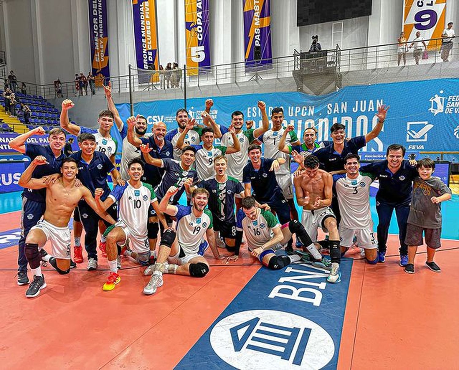 El conjunto de Policial, finalista de la Liga