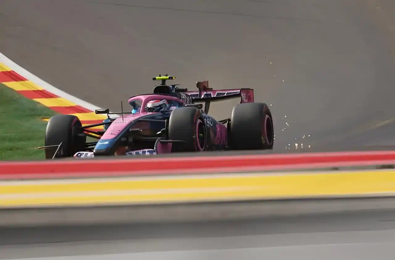 Franco Colapinto voló en el circuito de Spa-Francorchamps en Bélgica. Foto: EFE
