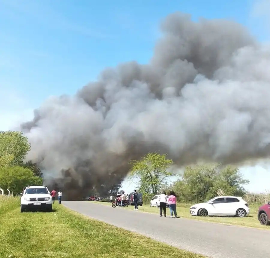 Por voraz incendio, se vio afectado entre un 25% del Camping los Quinchos