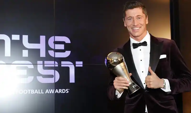 Premios The Best: Lewandoski superó a Messi y se consagró como mejor futbolista del 2021