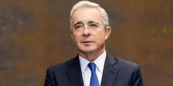 Álvaro Uribe advierte que el socialismo anulará las capacidades colombianas