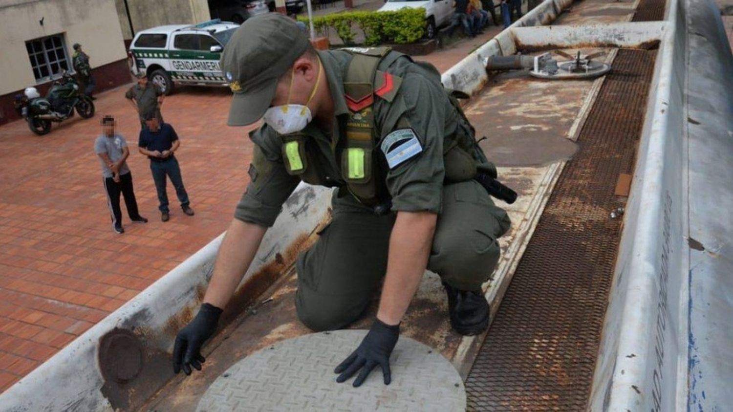 Formosa: Gendarmería desbarató el contrabando de 7.000 litros de combustible