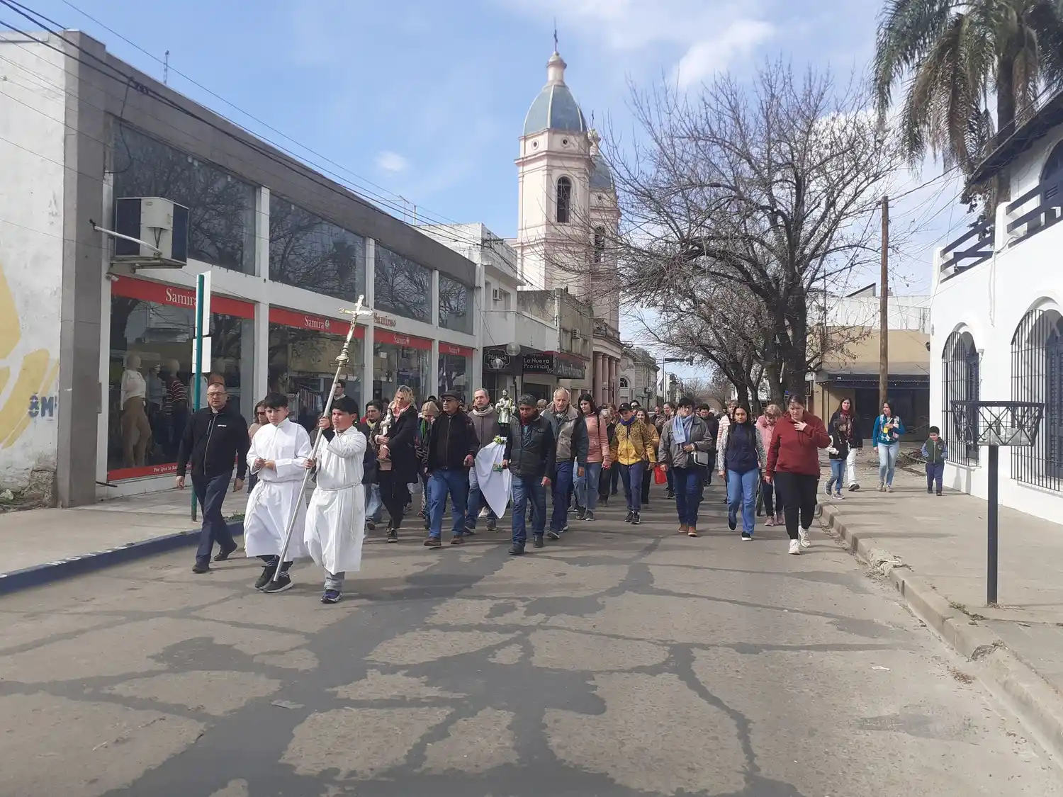 Villaguay celebró la devoción a San Cayetano con una emotiva procesión y misa