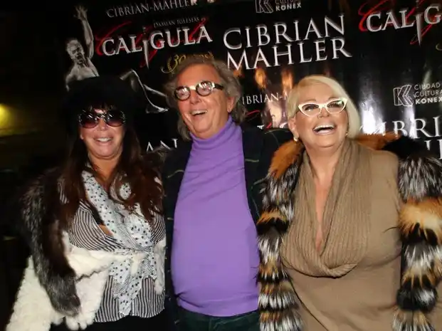 Carmen y Moria son las madrinas del nuevo espectáculo de Cibrián