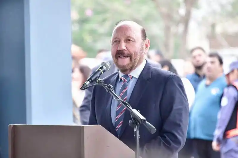 El gobernador llamó a la unidad “más allá de los partidos políticos para defender el federalismo”