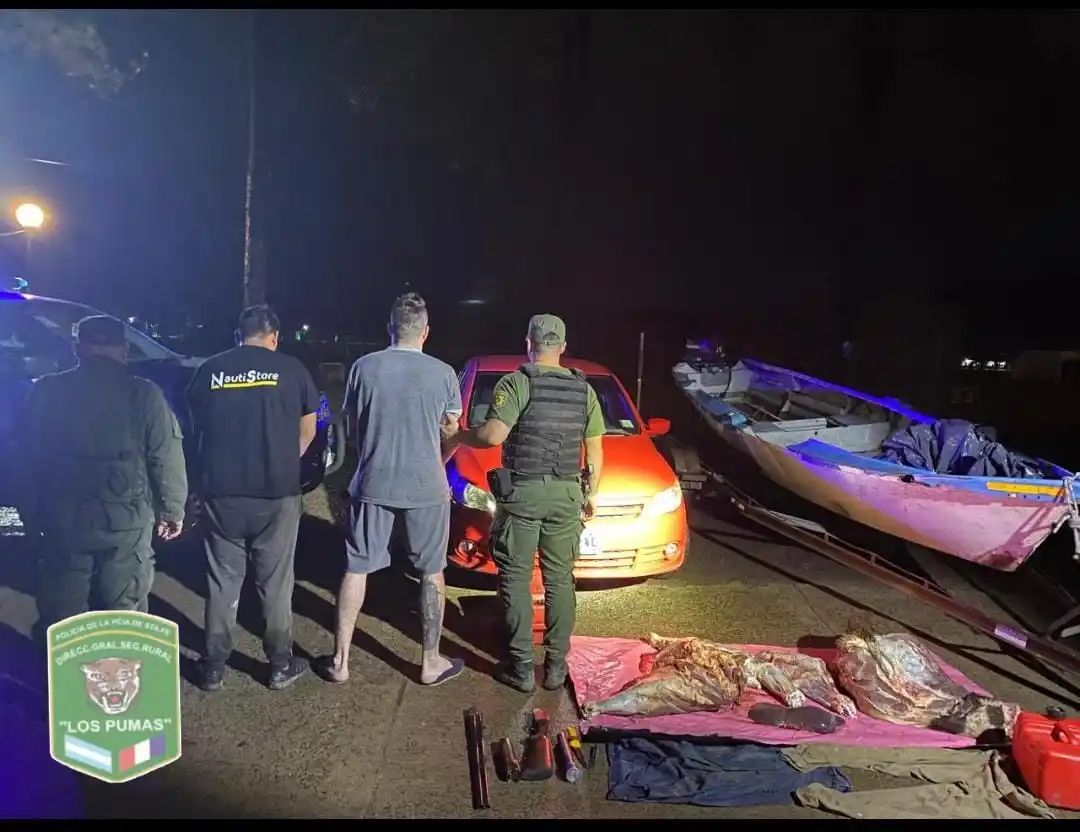 Secuestraron carne, armas, una piragua, y allanaron domicilios y una carnicería