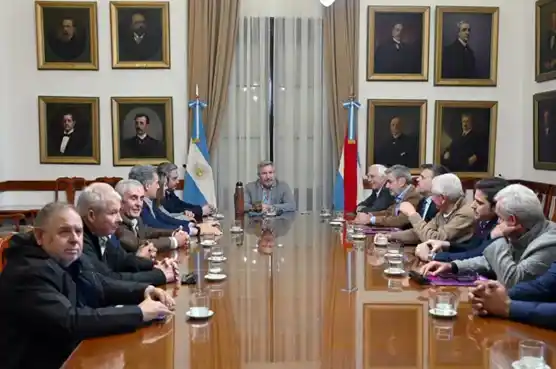 Frigerio recibió a la Mesa de Enlace, con eje en el inmobiliario rural y caminos rurales