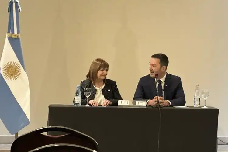 Patricia Bullrich anunció su apoyo a Javier Milei: “La urgencia del momento nos interpela a no ser neutrales”