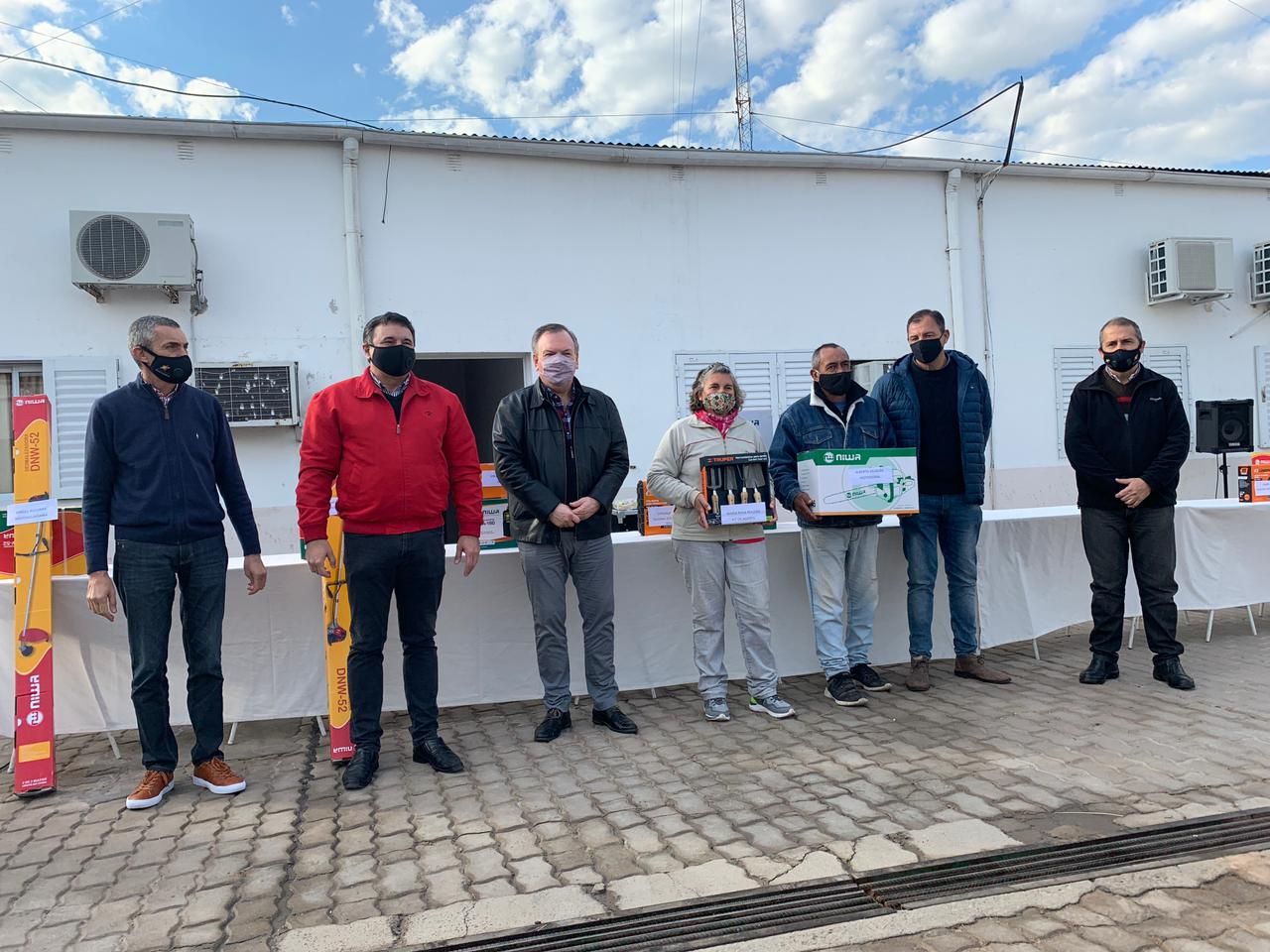 San Cristóbal: entregan de elementos y herramientas a microemprendedores
