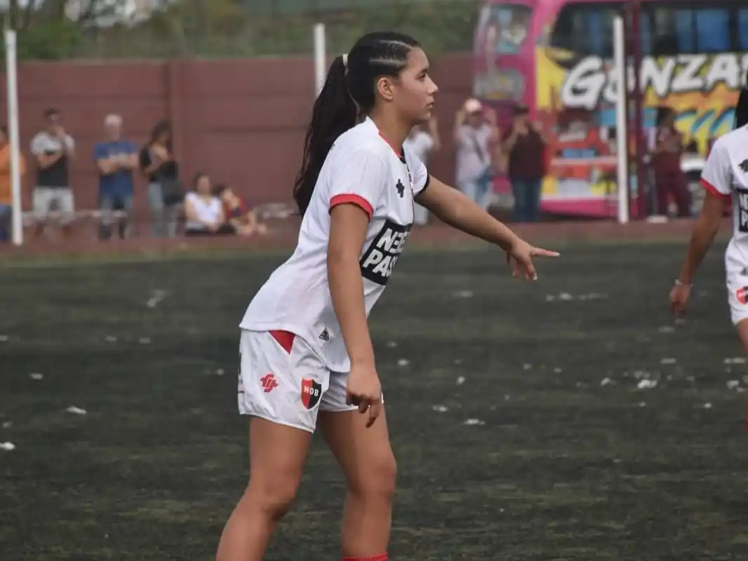 Evelin debutó el fin de semana siendo titular ante Lanús por el Torneo de AFA.