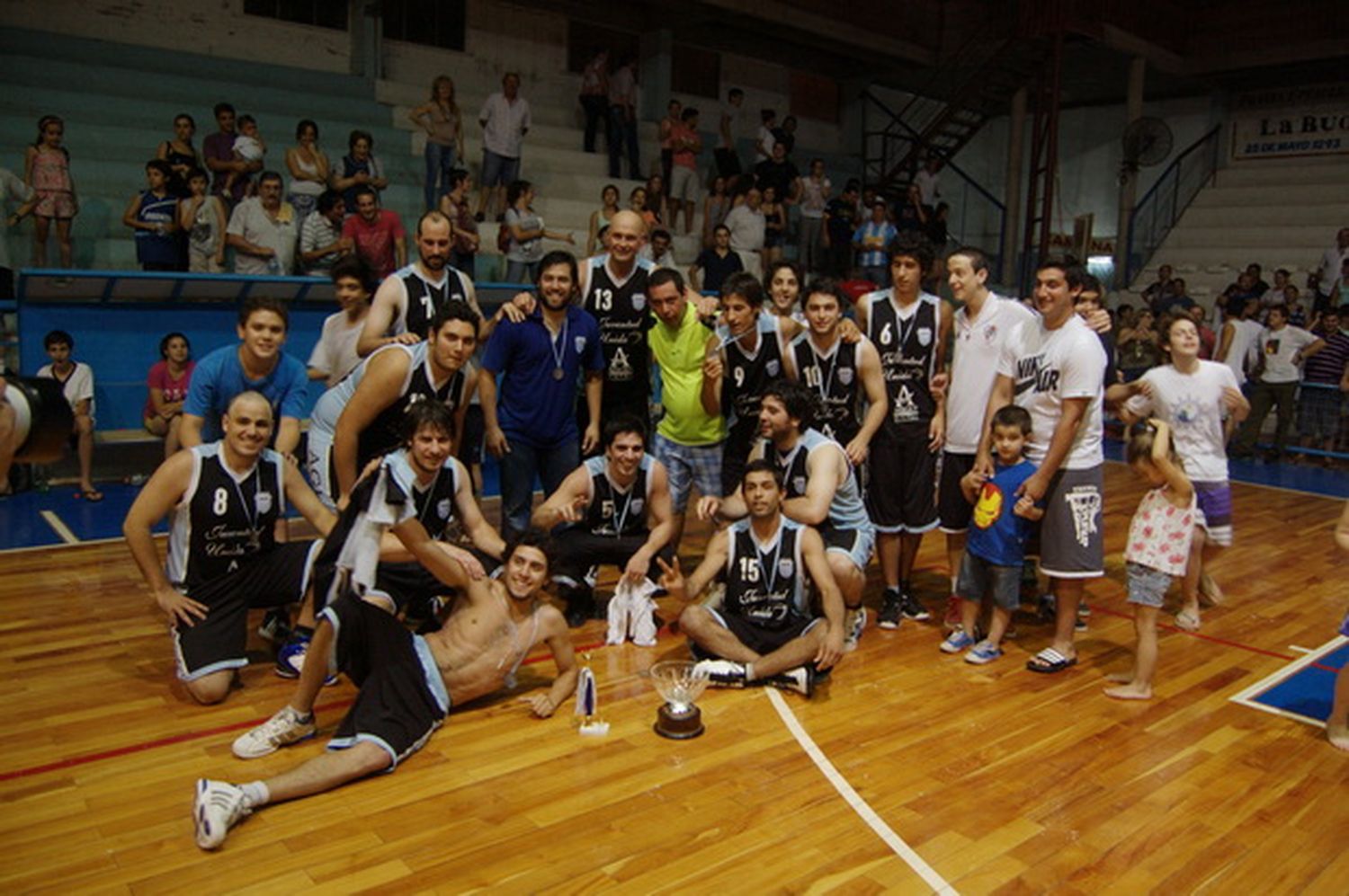 Juventud Unida se quedó con la Copa Ciudad de Gualeguaychú en básquet