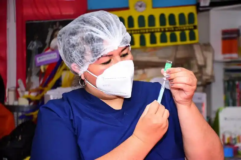 Gildo Insfrán anunció que avanzará la campaña de vacunación contra el COVID-19