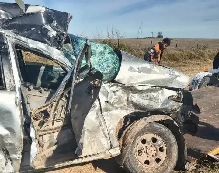 Tragedia en la Ruta 42: una joven madre falleció tras un violento choque entre un camión y una camioneta