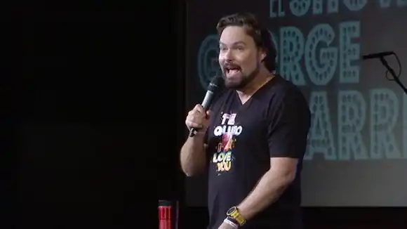 COMEDIANTE GEORGE HARRIS ofrece disculpas por comentario sobre el autismo