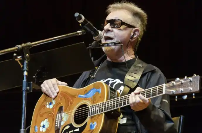 En un video subido a sus redes sociales, el músico pidió por la liberación de su sobrino Ron Scherman.