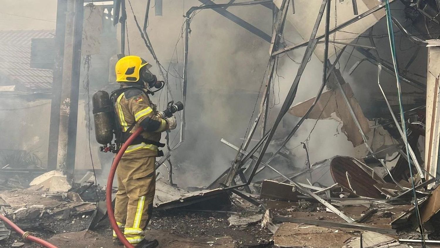 NO CESAN las TRAGEDIAS en BRASIL: al menos nueve muertos tras caída de un avión en una zona comercial (+Videos)