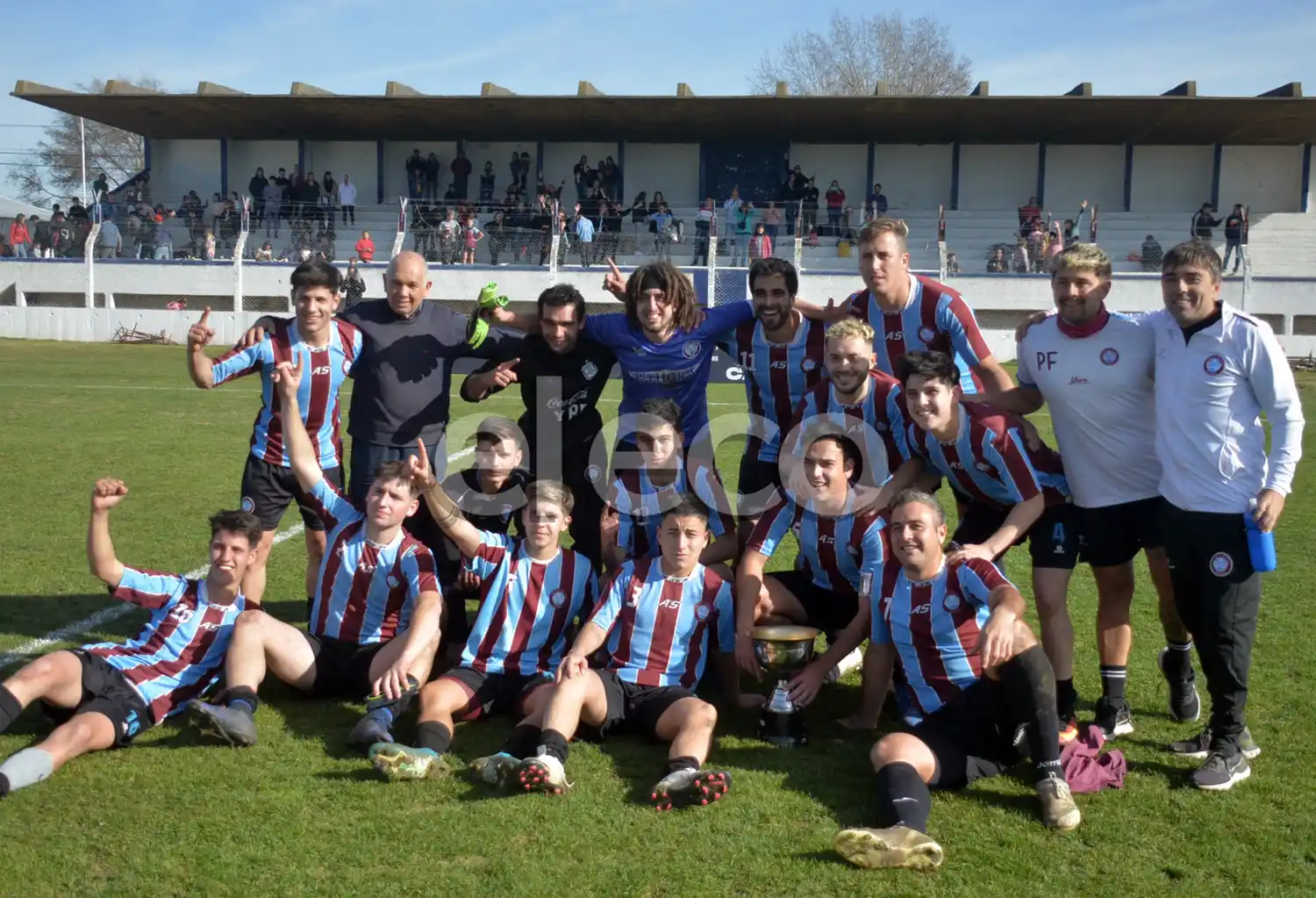 El festejo final de Deportivo Tandil.