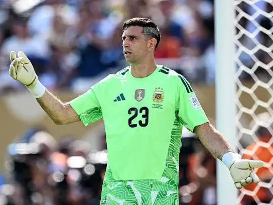 “Dibu” Martínez está muy cerca de sumarse a Chelsea