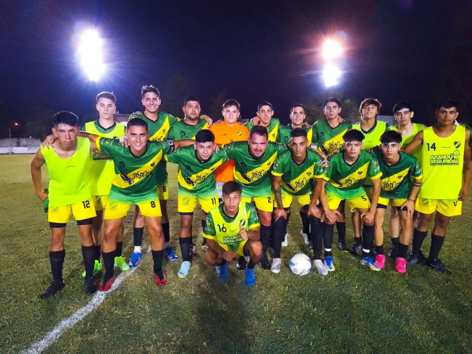 Urquiza mantuvo el invicto y se adjudicó la Zona "B". Este miércoles juega el clásico del Cuarto Cuartel frente a Quilmes a partir de las 22,30 horas.