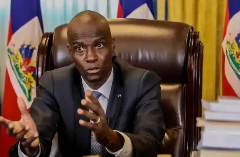 Moise fue acribillado a tiros por un comando con armas y equipo militar.