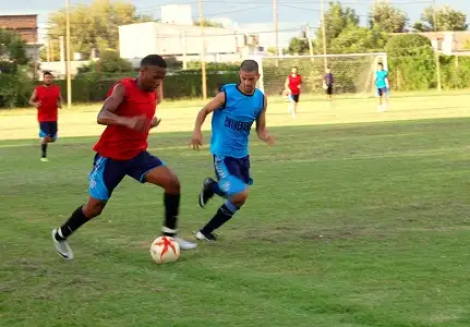 Juventud hizo fútbol en la cancha mayor por primera vez en la semana