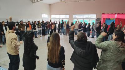 Gualeguaychú capacita a docentes en el abordaje de consumos problemáticos