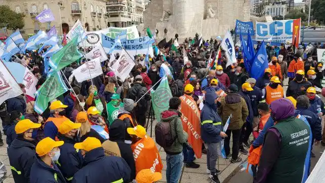 Fuerte respaldo en el Monumento a la Bandera a la intervención estatal de Vicentin