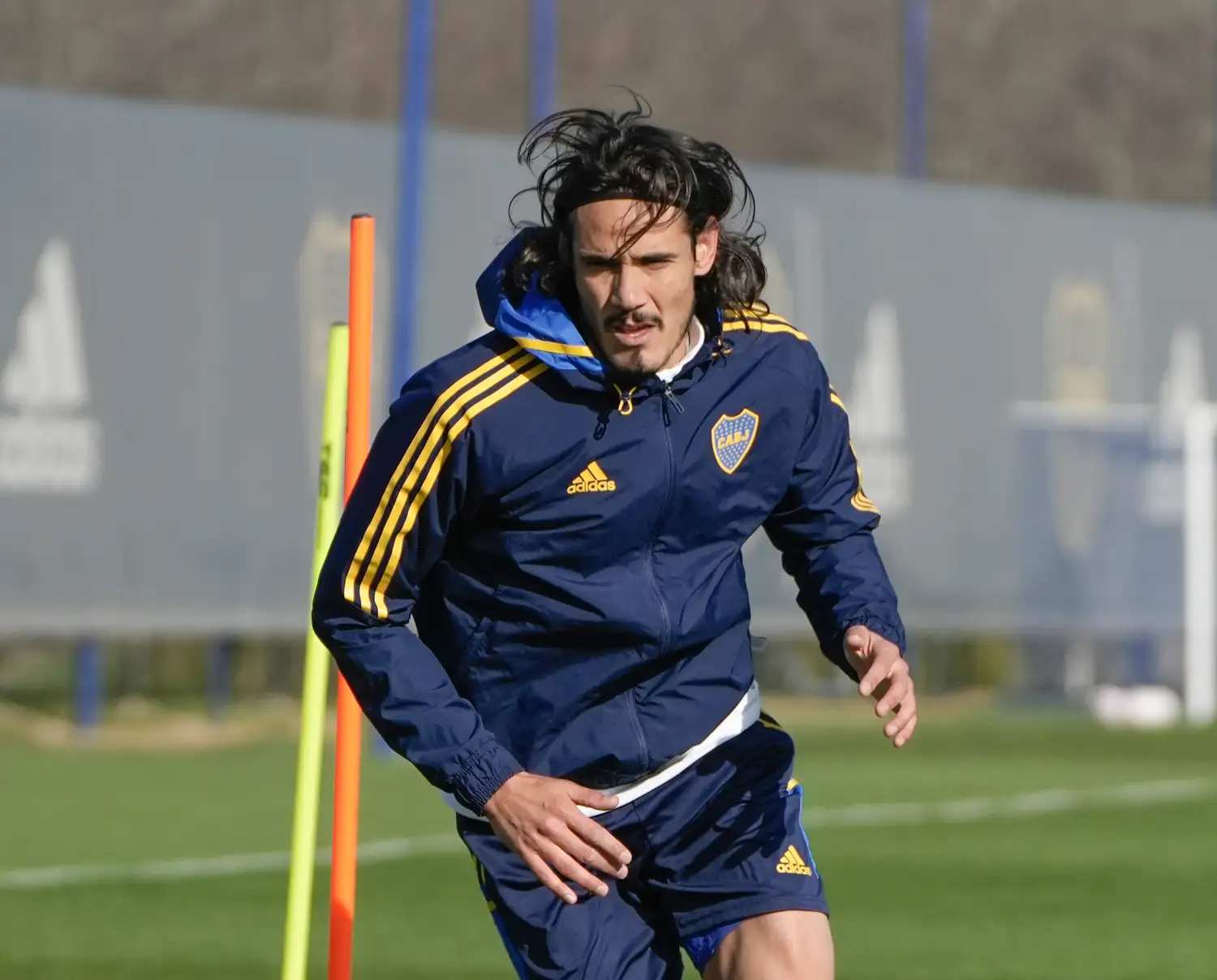 Cavani se presenta en la Bombonera.