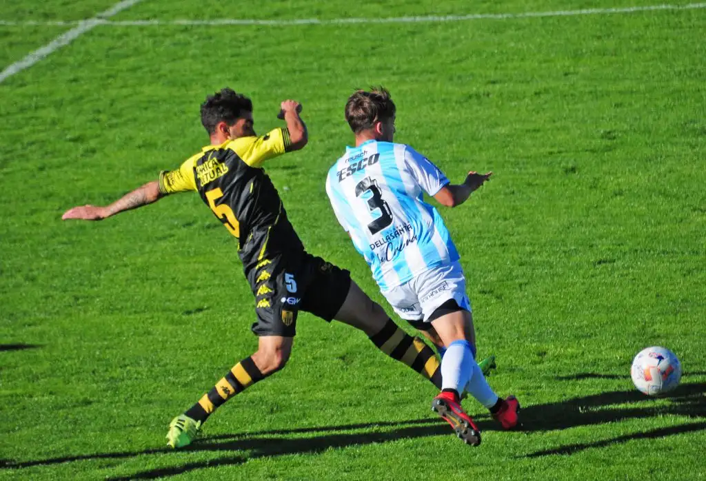 Santamarina nunca encontró su juego y se resignó al empate sin goles como local
