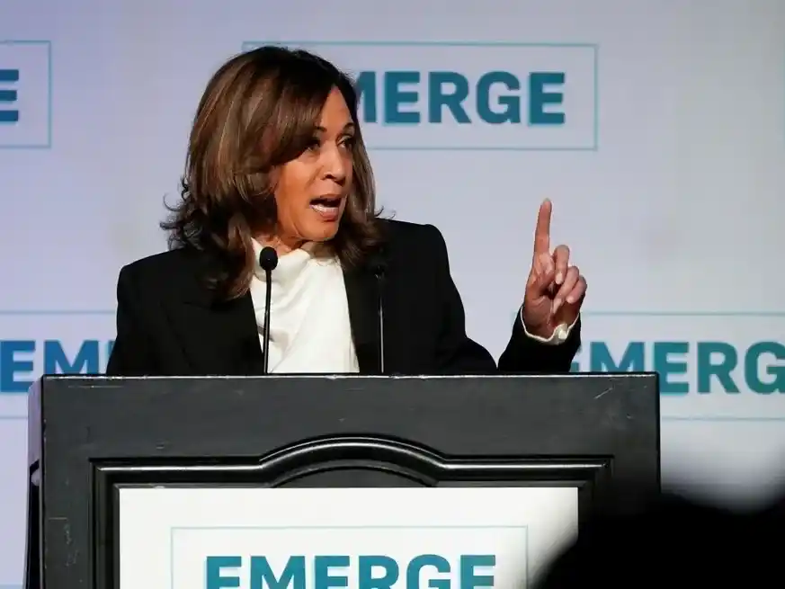 La vicepresidenta acusó a Trump de haber "abandonado" los valores estadounidenses.