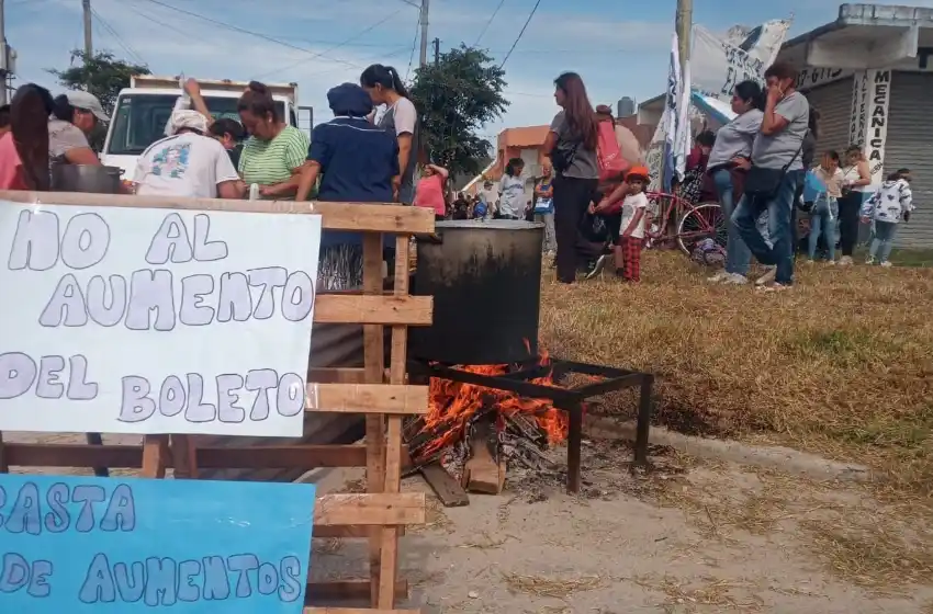 Olla popular en las calles: "Este gobierno ya le puso la soga al cuello al pueblo trabajador"
