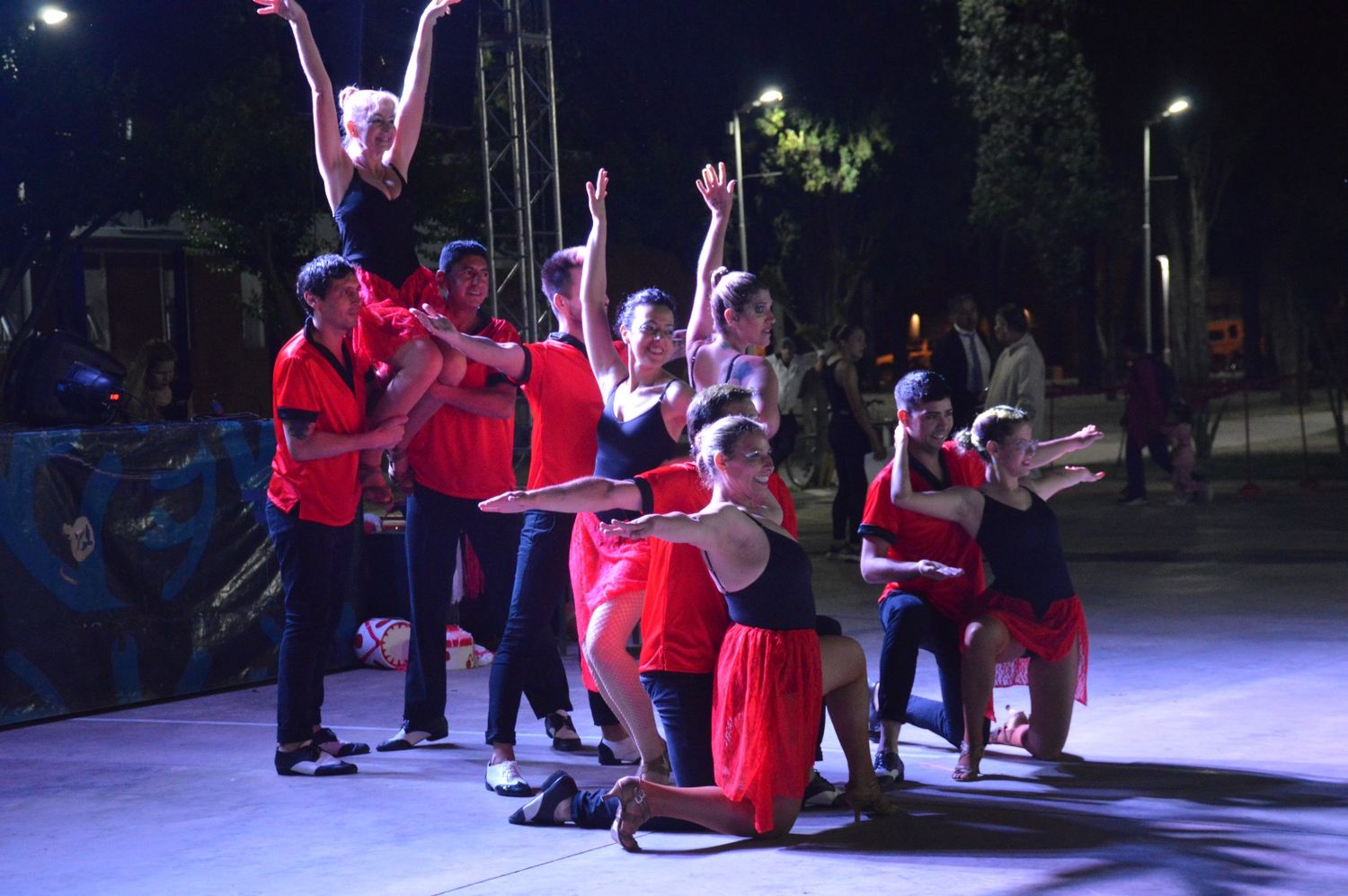 Gran fiesta en el playón del Parque Municipal venadense.