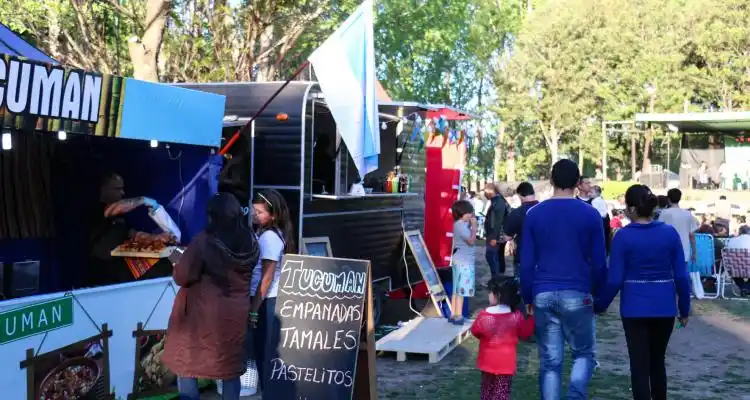 Las actividades del segundo día de la Fiesta de las Colectividades