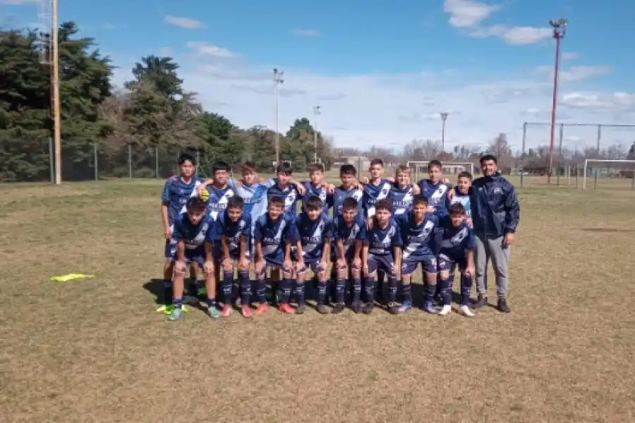 Los Juveniles de la BH jugaron en Las Parejas