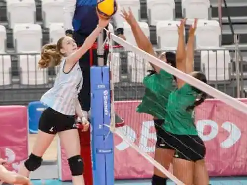 Las Panteritas cerraron el torneo con una victoria frente a Bolivia