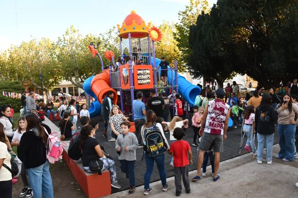 En Chaves renovaron la Plaza 25 de Mayo
