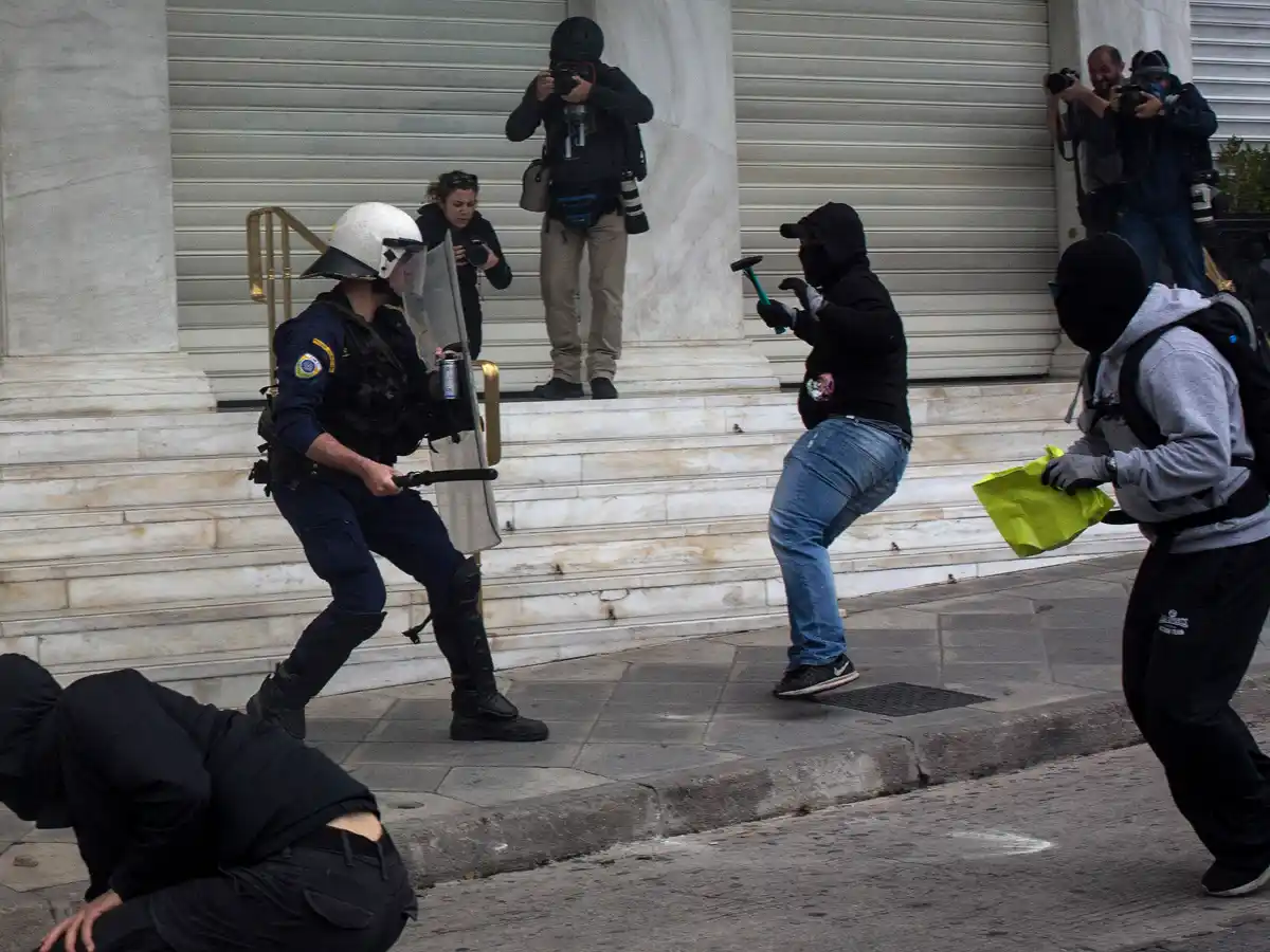 Entre protestas e incidentes, Grecia vivió la primera huelga del año