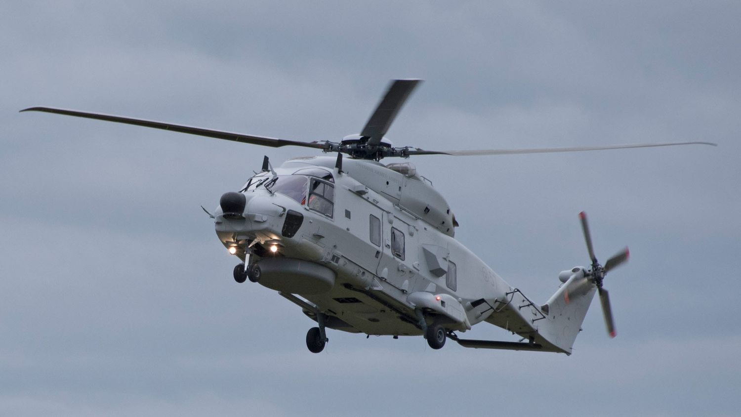 Suecia también quiere reemplazar sus NH90 por Black Hawks