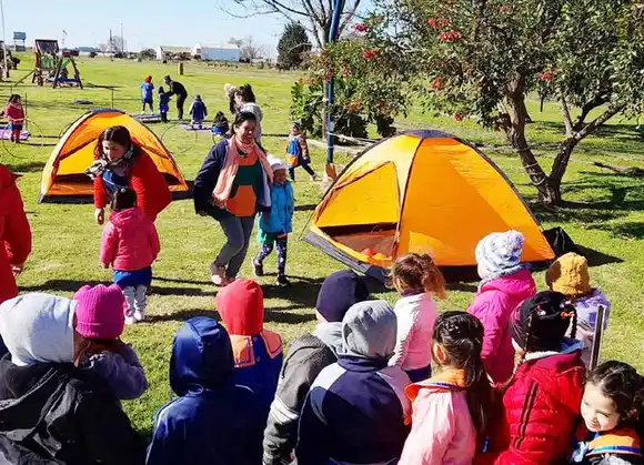 Festejo de los Jardines en el predio de la Estación