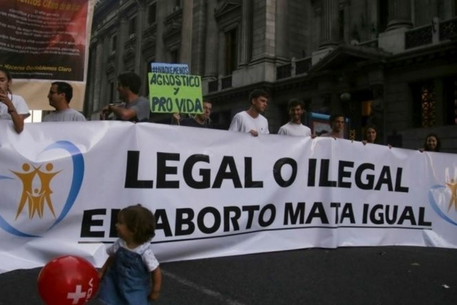 "Antiabortistas" convocan a una nueva marcha