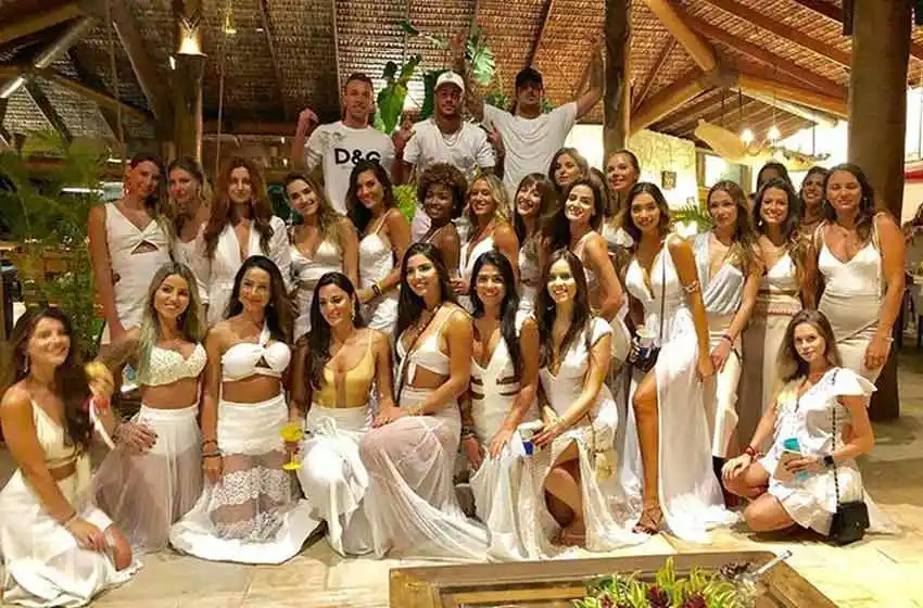 Neymar recibió el 2019 a puro lujo en una fiesta exclusiva
